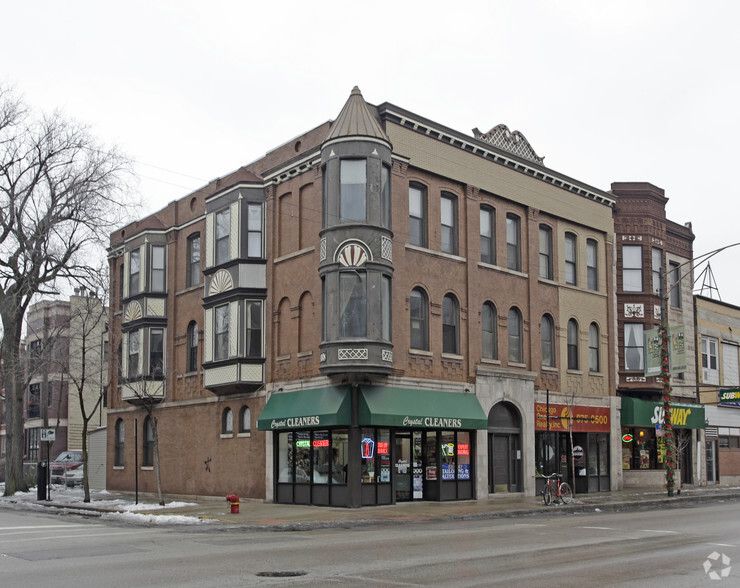 1022 W Belmont
