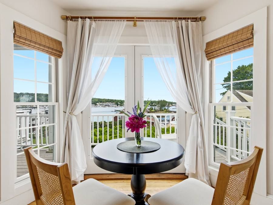 Bay-window dining nook